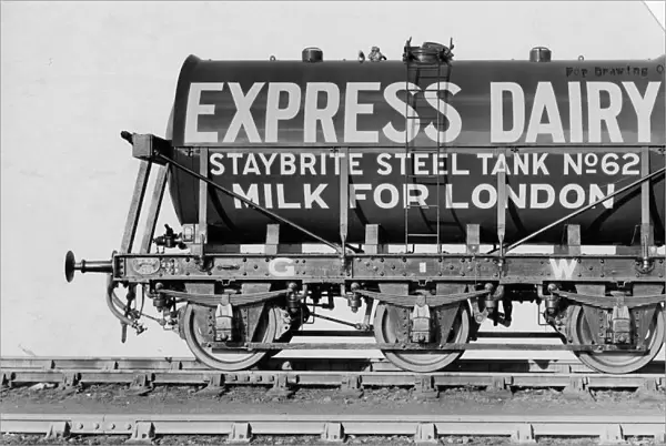 3000 Gallon Milk Tank, No. 2596 for Express Dairy