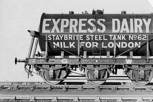 3000 Gallon Milk Tank, No. 2596 for Express Dairy
