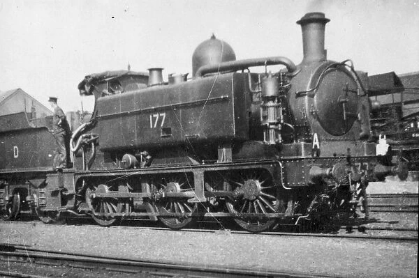 0-6-0 tender locomotive Dean Goods No. 2430 in wartime livery, c. 1939