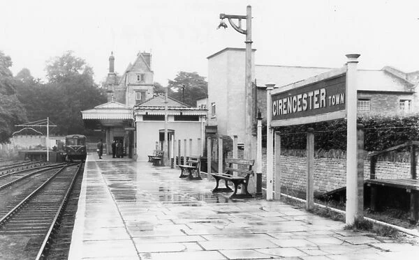 Cirencester Town Station platform, c. 1960