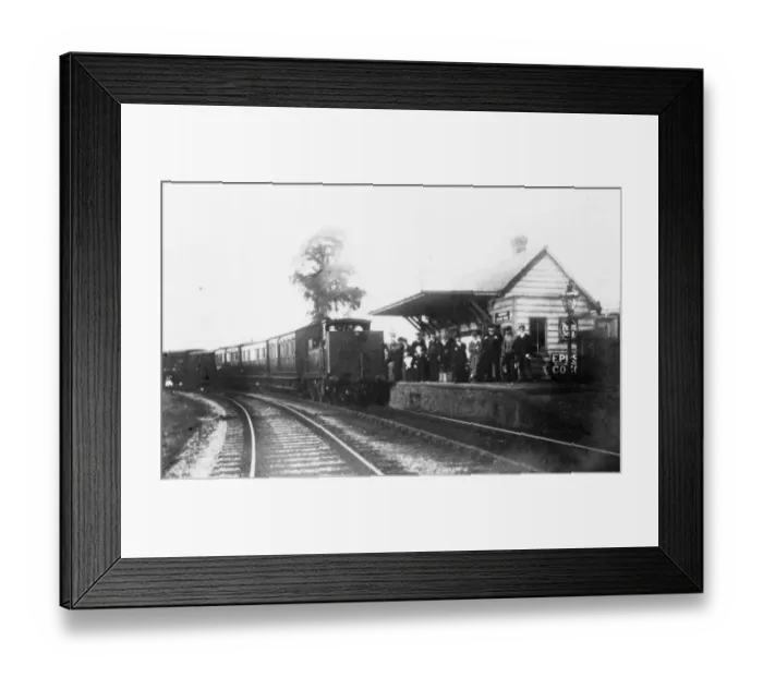 Framed Print : Highworth Station, c. 1910 Framed Print : Highworth Station, c. 1910