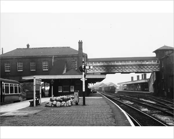 Dudley Station, September 1956