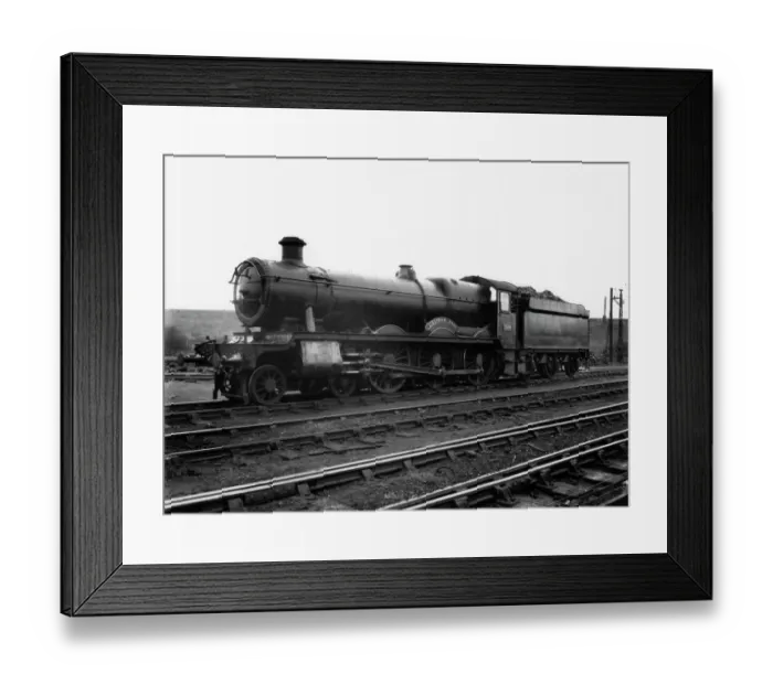 Framed Print : Hall Class locomotive No. 5944, Ickenham Hall