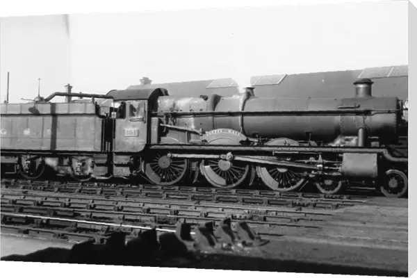 Hall Class locomotive No. 5951, Clyffe Hall