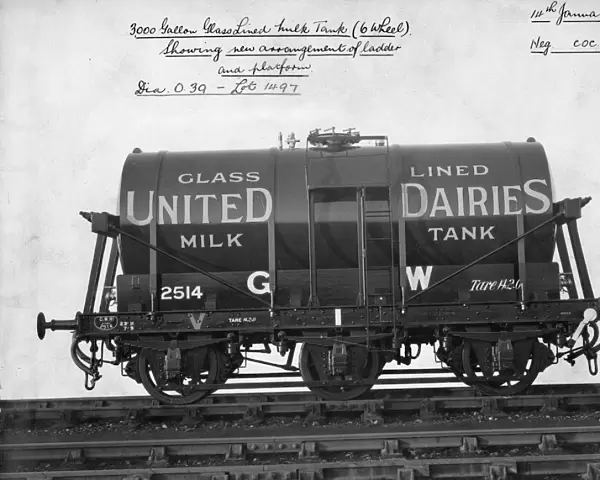3000 gallon United Dairies Milk Tank