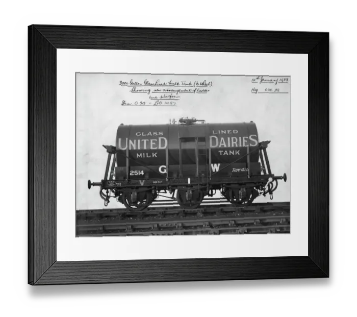 Framed Print : 3000 gallon United Dairies Milk Tank