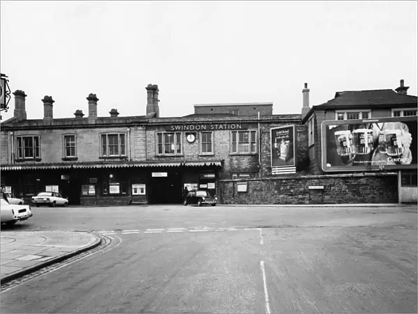 Swindon Station Entrance, 28th January 1970