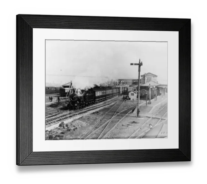 Framed Print : View of Swindon Station, 1895