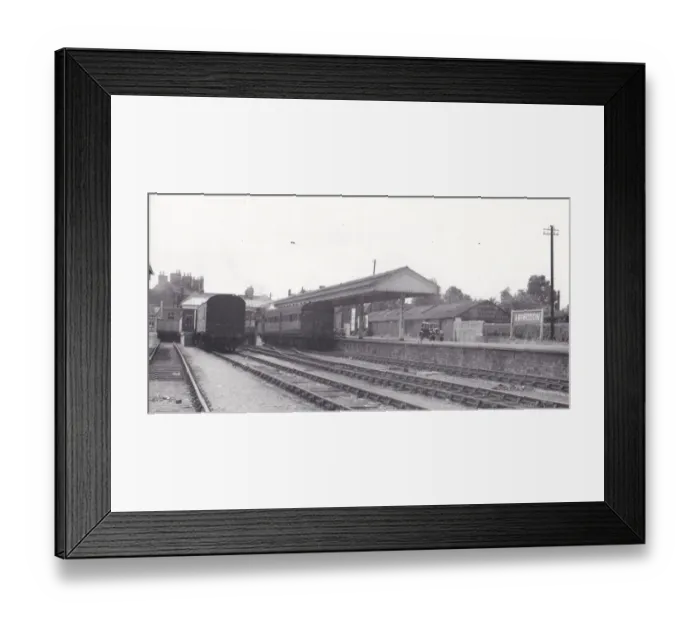 Framed Print : Abingdon Station, Oxfordshire, c. 1920s Framed Print : Abingdon Station, Oxfordshire, c. 1920s