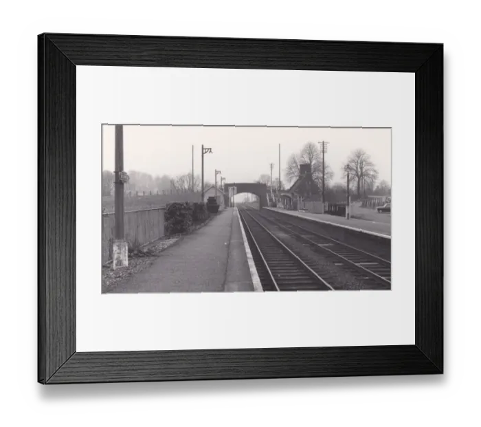 Framed Print : Bedwyn Station, c1950s Framed Print : Bedwyn Station, c1950s