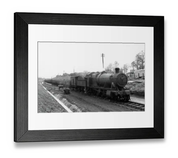 Framed Print : 2800 class, 2-8-0, No 2807 at Stanway Cutting April 1957