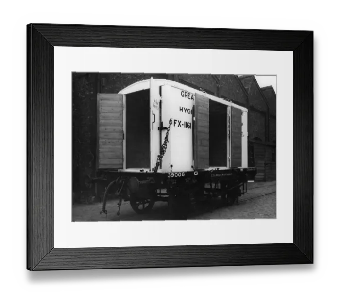 Framed Print : 4 ton insulated container Framed Print : 4 ton insulated container