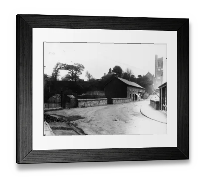 Framed Print : High Street, Clydach (Swansea), c. 1910 Framed Print : High Street, Clydach (Swansea), c. 1910