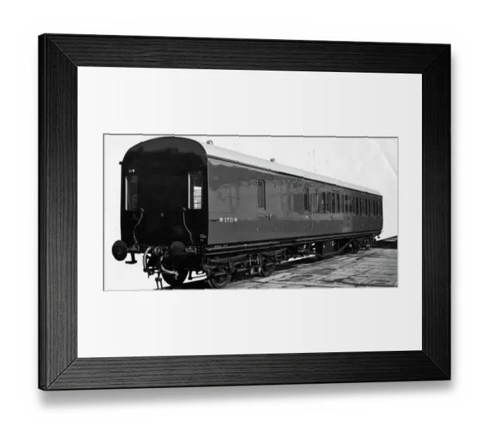 Framed Print : External view of non corridor brake third no. 2721, 1952 Framed Print : External view of non corridor brake third no. 2721, 1952