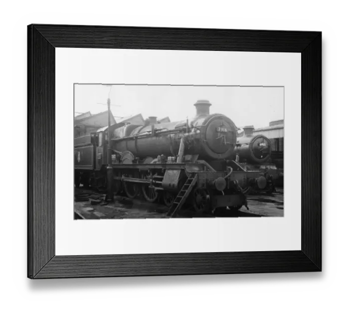 Framed Print : Hall Class locomotive No. 7916, Mobberley Hall Framed Print : Hall Class locomotive No. 7916, Mobberley Hall