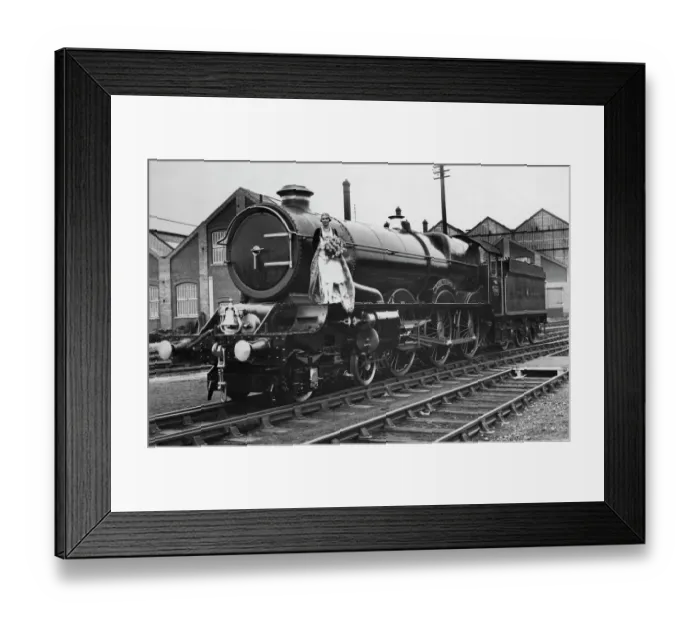 Framed Print : Railway Queen Mabel Kitson on King George V at Swindon, 1928 Framed Print : Railway Queen Mabel Kitson on King George V at Swindon, 1928