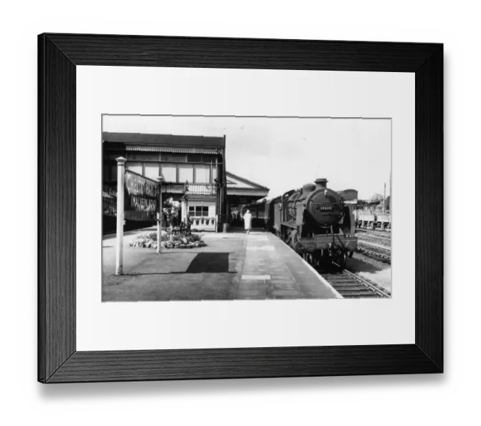 Framed Print : Cheltenham Spa (Malvern Road), Gloucestershire, 2 May 1959
