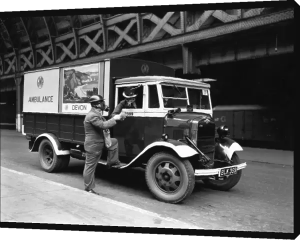 GWR parcel van converted into an ambulance, 1940