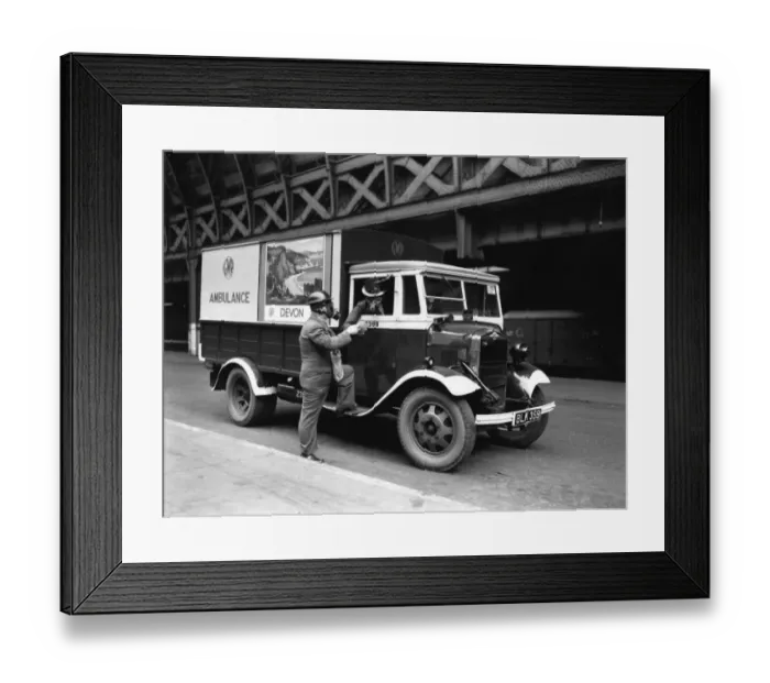 Framed Print : GWR parcel van converted into an ambulance, 1940 Framed Print : GWR parcel van converted into an ambulance, 1940