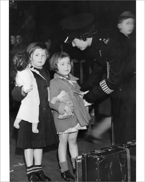Evacuees at Paddington Station, September 1939