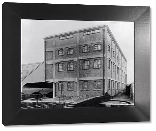 Brentford Docks warehouse, c1920