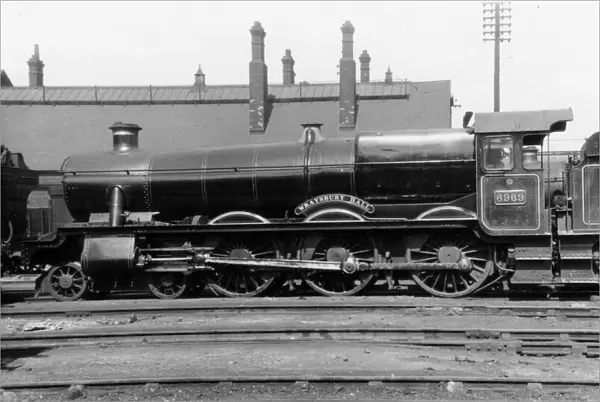 Hall class locomotive, No. 6969, Wraysbury Hall