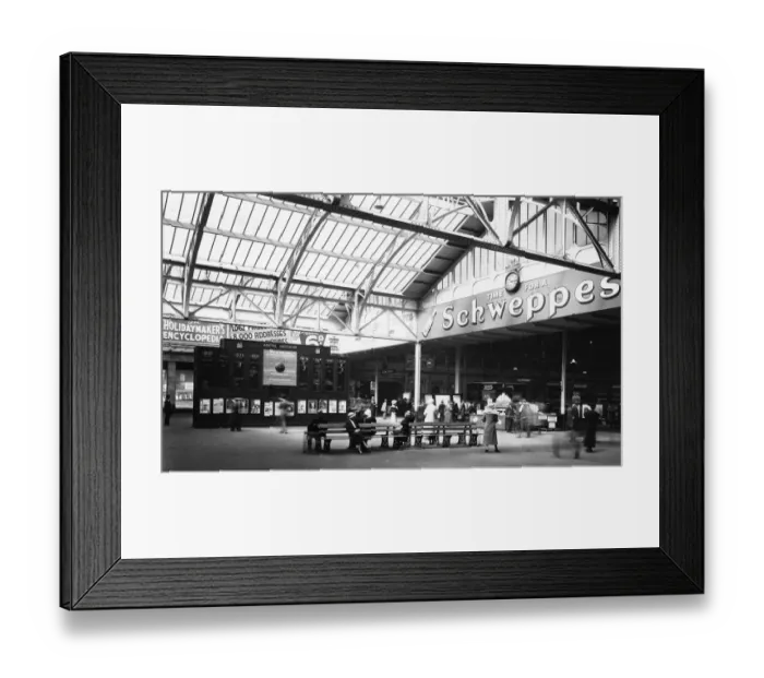 Framed Print : Arrivals indicator board at Paddington Station, 1934