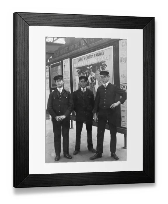 Framed Print : Porters at Paddington Station, c. 1914 Framed Print : Porters at Paddington Station, c. 1914