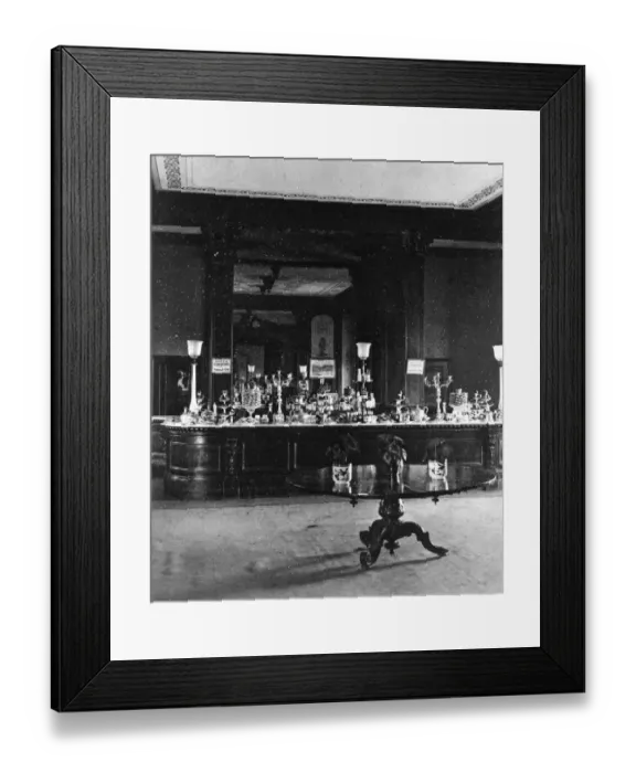 Framed Print : First Class Refreshment Room, Swindon Junction Station, c. 1910 Framed Print : First Class Refreshment Room, Swindon Junction Station, c. 1910