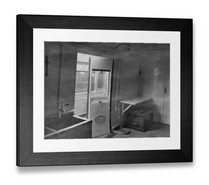 Framed Print : Kitchen Car of No. 16 Ambulance train, April 1915 Framed Print : Kitchen Car of No. 16 Ambulance train, April 1915
