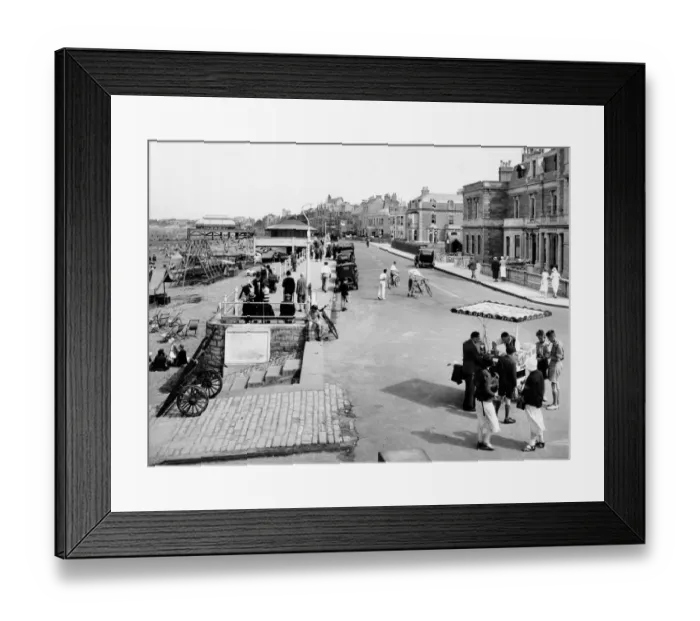 Framed Print : Burnham-on-Sea beach and esplanade, August 1933 Framed Print : Burnham-on-Sea beach and esplanade, August 1933