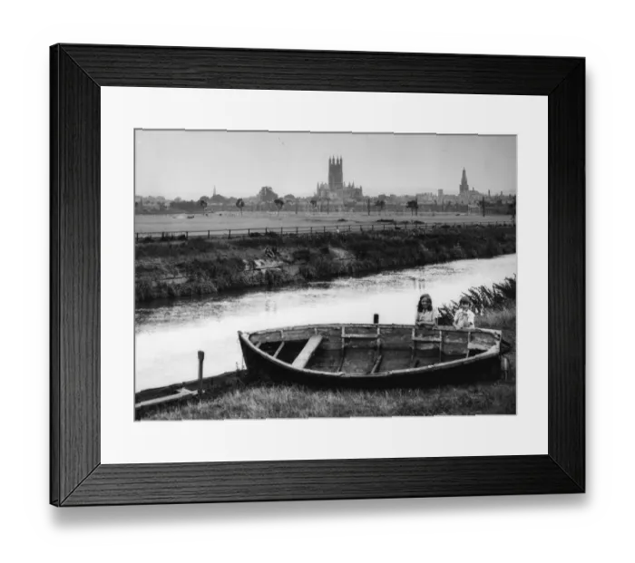 Framed Print : The River Severn, c. 1930s Framed Print : The River Severn, c. 1930s