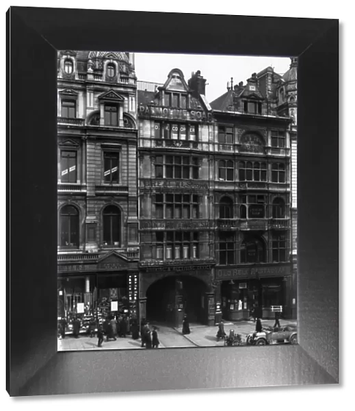 GWR Offices and Gamages Department Store, London, c. 1900