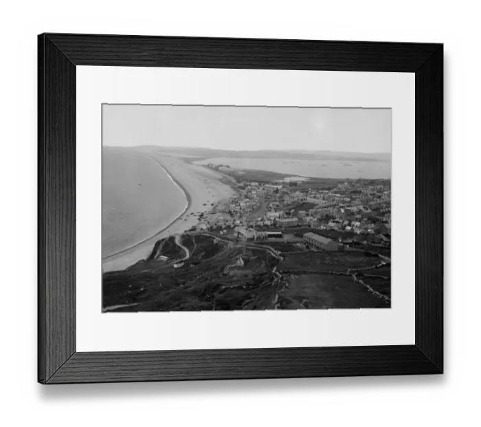 Framed Print : Chesil Beach, Dorset, c. 1930 Framed Print : Chesil Beach, Dorset, c. 1930