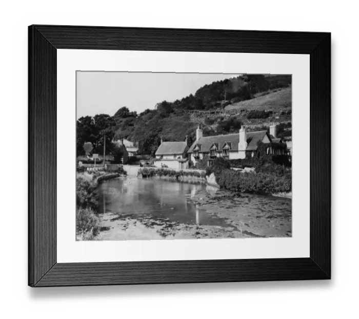 Framed Print : Lulworth Cove, Dorset, c. 1930 Framed Print : Lulworth Cove, Dorset, c. 1930