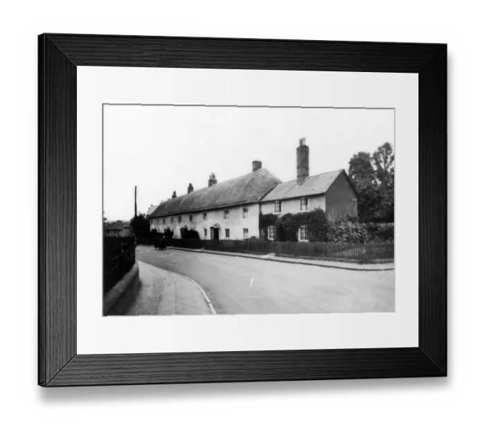 Framed Print : Old Street, Salisbury, June 1925 Framed Print : Old Street, Salisbury, June 1925