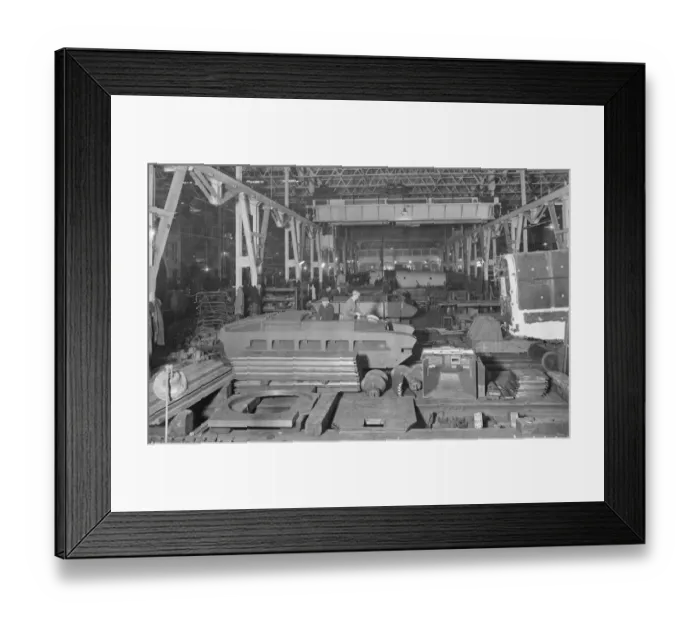 Framed Print : Tanks under construction in A Erecting Shop, Swindon Works. 1941