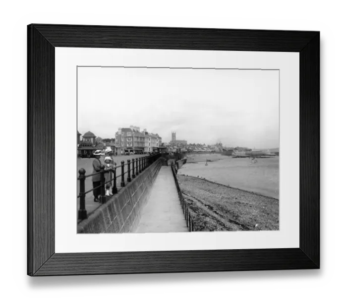Framed Print : Penzance Promenade, 1924 Framed Print : Penzance Promenade, 1924