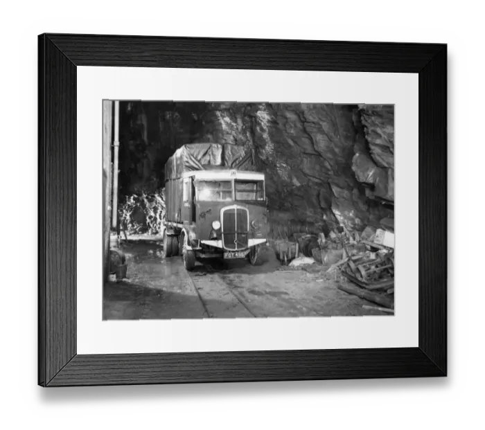 Framed Print : GWR lorry delivering paintings from the National Gallery to a slate mine in Wales in 1940 Framed Print : GWR lorry delivering paintings from the National Gallery to a slate mine in Wales in 1940