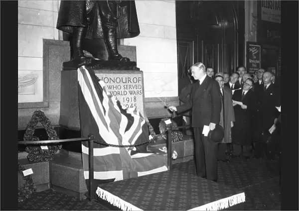 Unveiling of the World War 2 memorial at Paddington Station, 1949