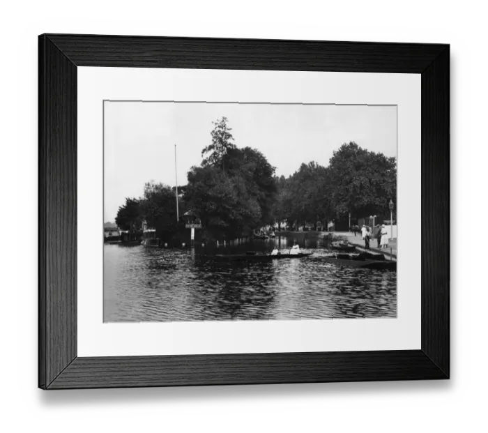 Framed Print : Reading, River Thames, July 1925 Framed Print : Reading, River Thames, July 1925