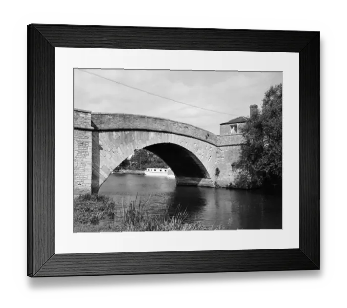 Framed Print : Lechlade Halfpenny Bridge, September 1948