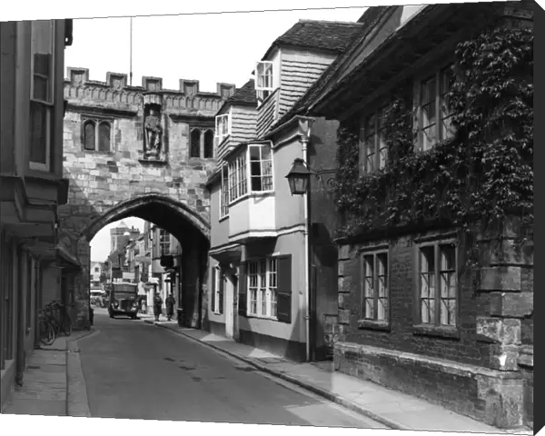 High Street Gate, Salisbury, May 1947