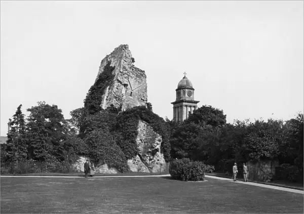 Bridgnorth Castle Grounds, Shropshire, August 1923