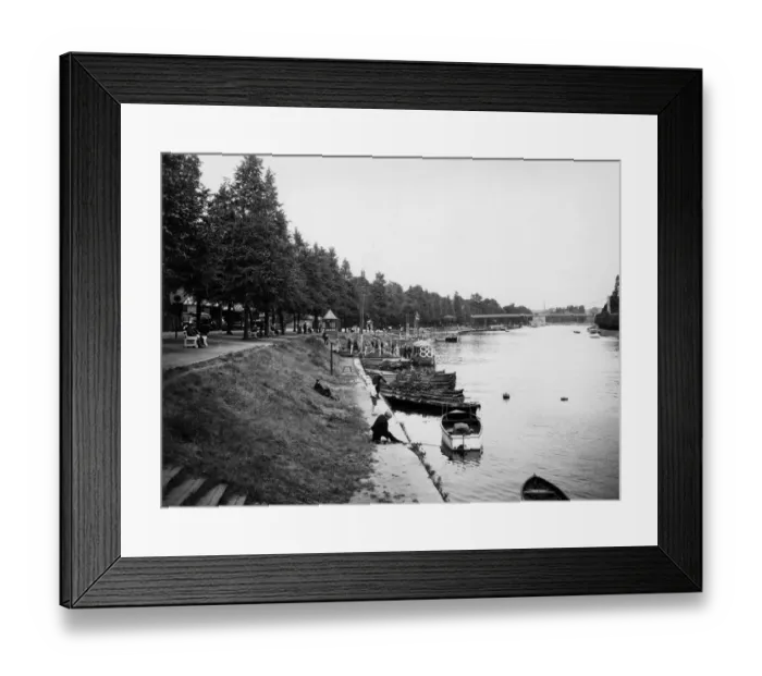 Framed Print : River Dee, Chester, Cheshire, 1935 Framed Print : River Dee, Chester, Cheshire, 1935