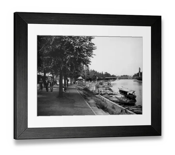 Framed Print : Chester, Cheshire, 1940s Framed Print : Chester, Cheshire, 1940s