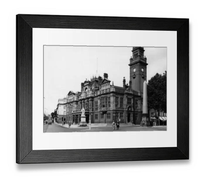 Framed Print : Town Hall, Leamington Spa, Warwickshire