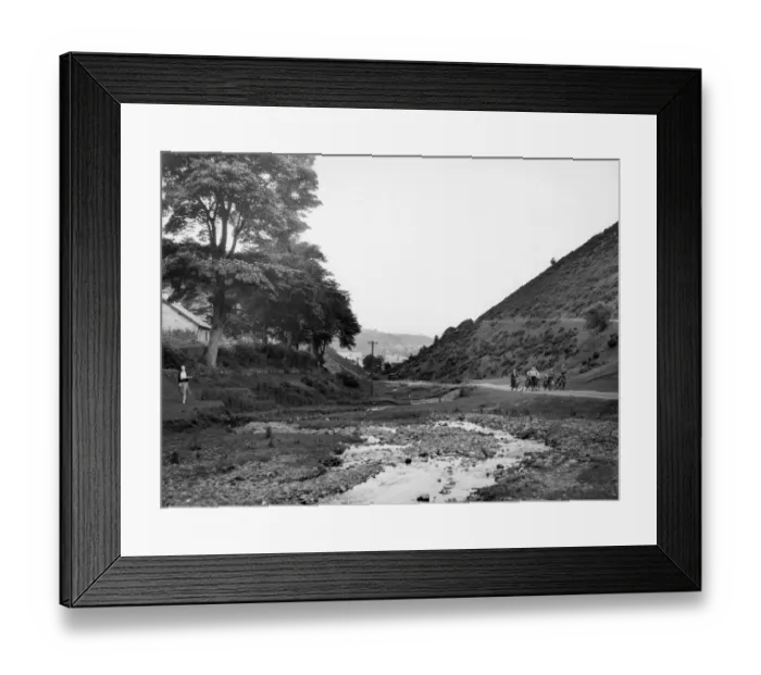 Framed Print : Carding Mill Valley, Shropshire, July 1932 Framed Print : Carding Mill Valley, Shropshire, July 1932