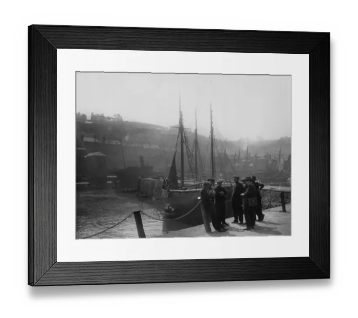 Framed Print : Brixham Harbour, Devon, c1930s Framed Print : Brixham Harbour, Devon, c1930s
