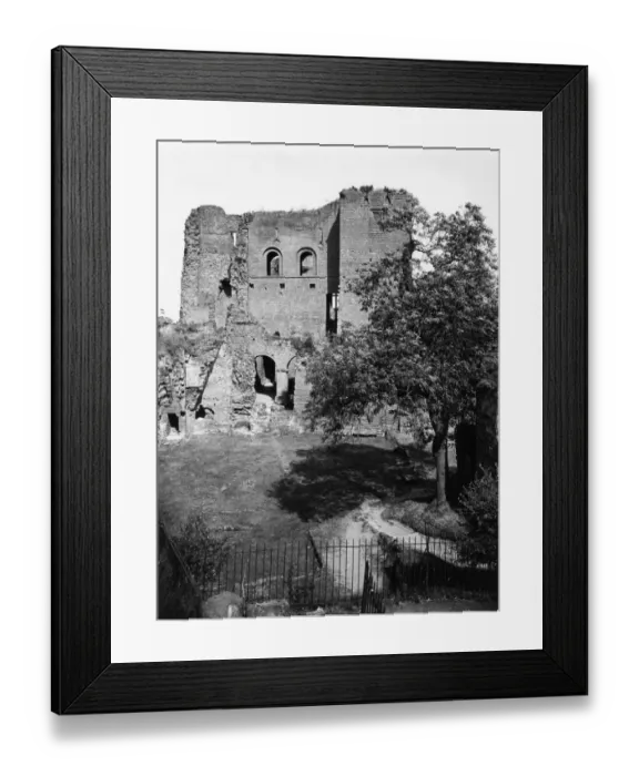 Framed Print : Kenilworth Castle, Warwickshire, July 1935